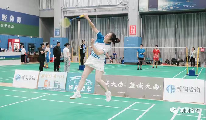 金秋十月，丹桂飄香，羽球飛揚，喜迎二十大！